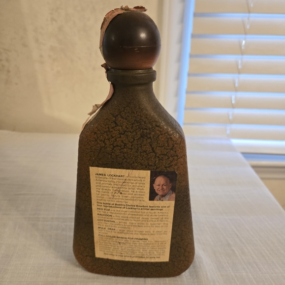 Ceramic Bottle with Deer Illustration and Wooden Stopper - Picture 2 of 2